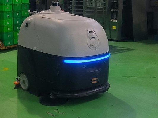 電子廠清潔大救星：坦力無人清潔洗地機